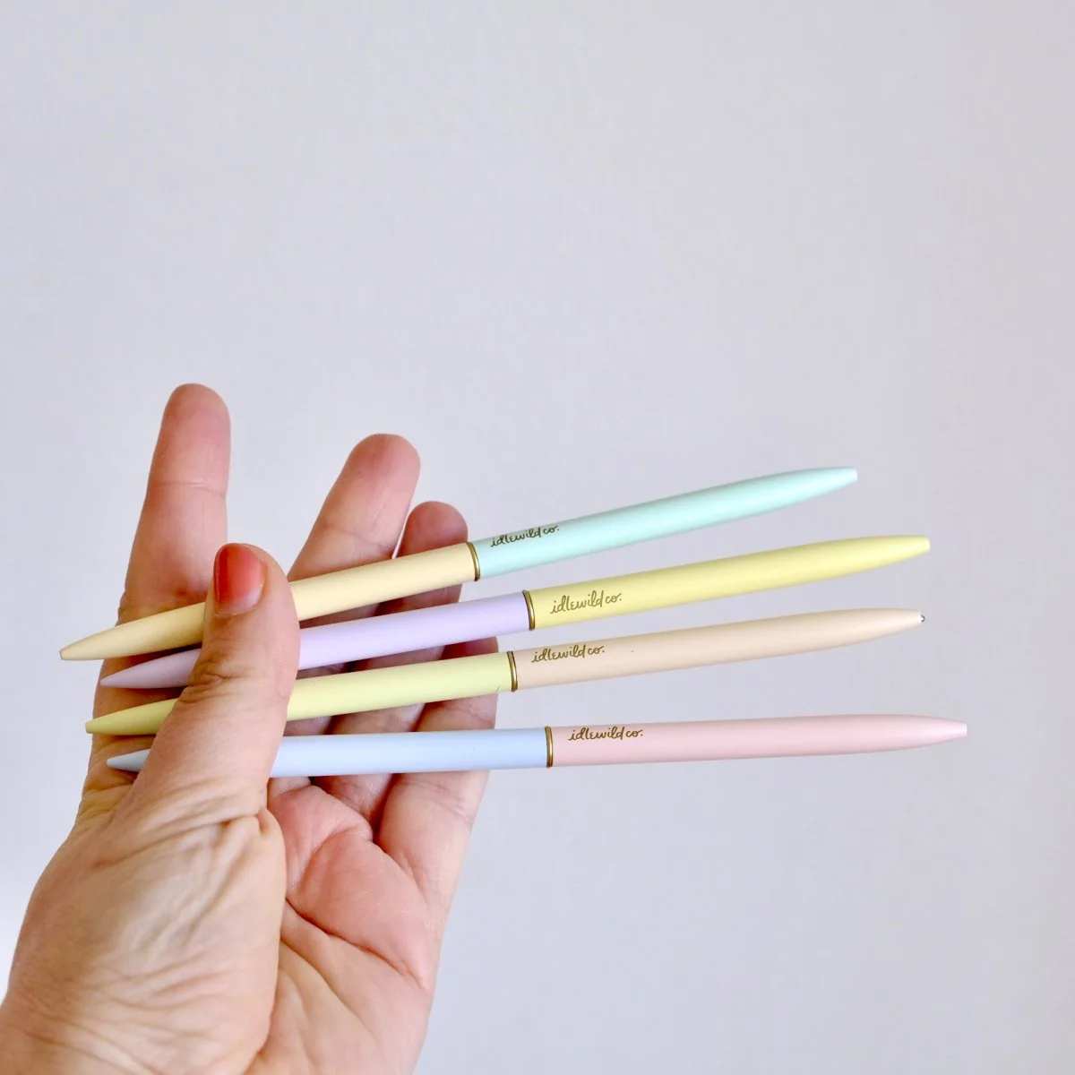 Stylo Bille Slim Duo-Tone Pastel - Organisation de la maison avec des solutions de rangement Pour quelles missions appeler une Home Organiser ?