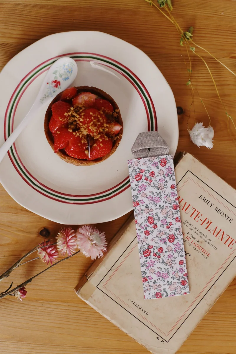 Marque-page « Le coquelicot » - Vins Rouges Harmonieux pour Chaque brodé Occasion
