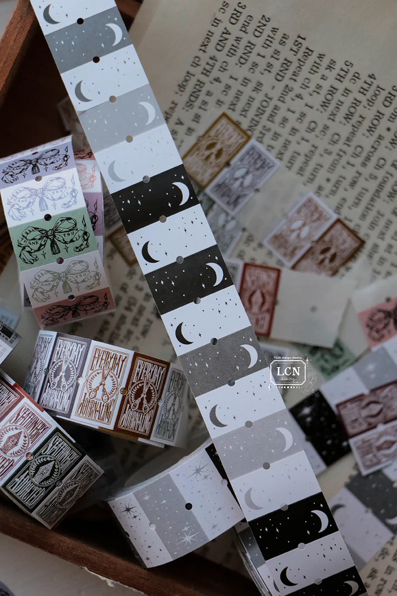 Rouleau de Gommettes – The Moon - Organisation de la maison avec des Monde solutions de rangement