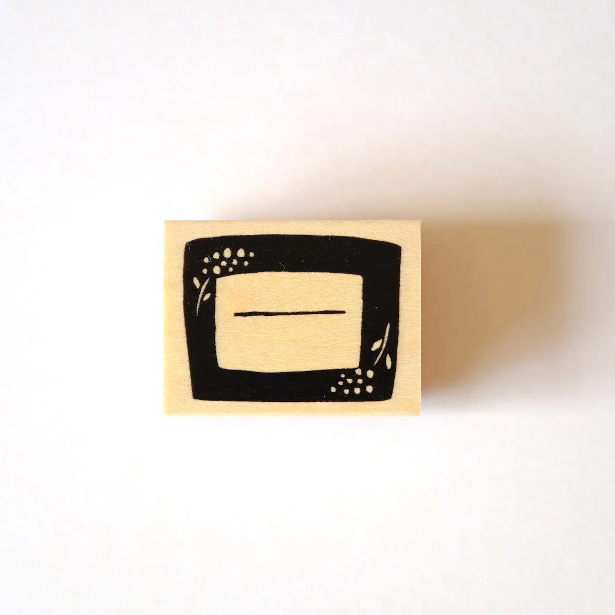 Tampon Cadre Fleuri - Organisation de la maison avec des solutions de rangement Rangement d'atelier / Craftroom organization #1 – Le Petit Monde d'Anu