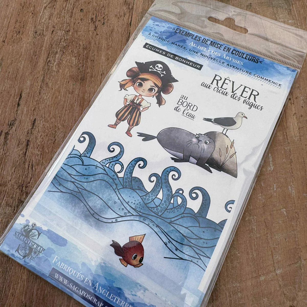 Planche tampons A6 – Au-delà des abysses – Mystères des vagues - Saldi Straordinari – Offerte Speciali Disponibili Scarlett Adesso