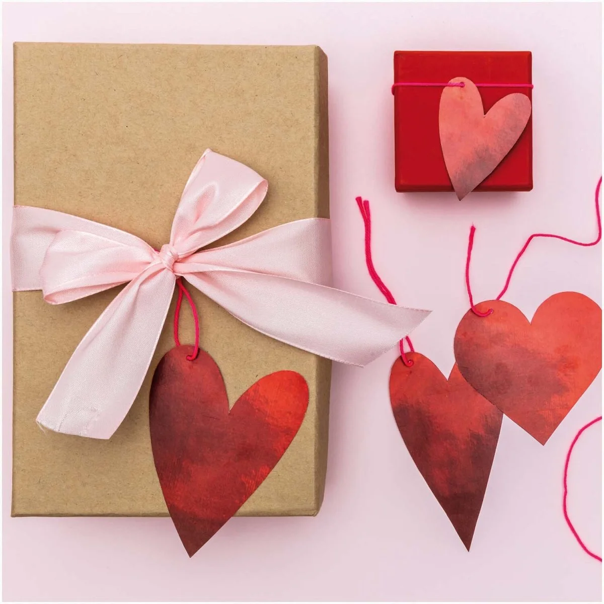Etiquettes Cadeaux – Coeur Métallisé Red - Organisation de la maison avec des solutions de rangement - {'count': 1, 'name': 'Tackotec'}