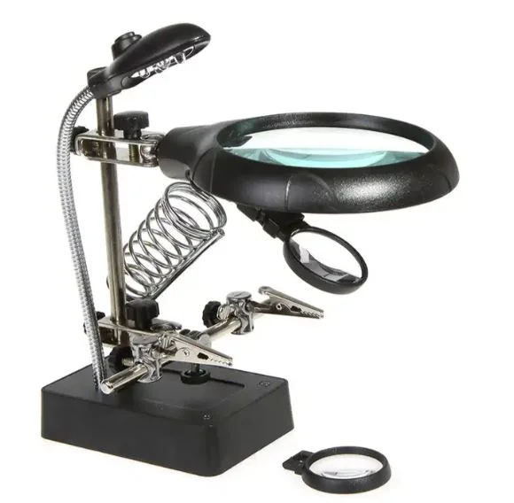 main loupe LED soudure Saldi Straordinari Offerte Speciali Disponibili Adesso