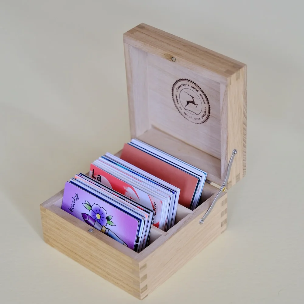 Boite en Châtaignier - Organisation de la maison avec des solutions de rangement Le son disait « empilé »… alors j’ai pris la mission très au sérieux. 😂📦,  Les boîtes NTB trouvent naturellement leur place : empilées au sol pour  créer un rangement pratique et bien organisé. ✨, Quand ...