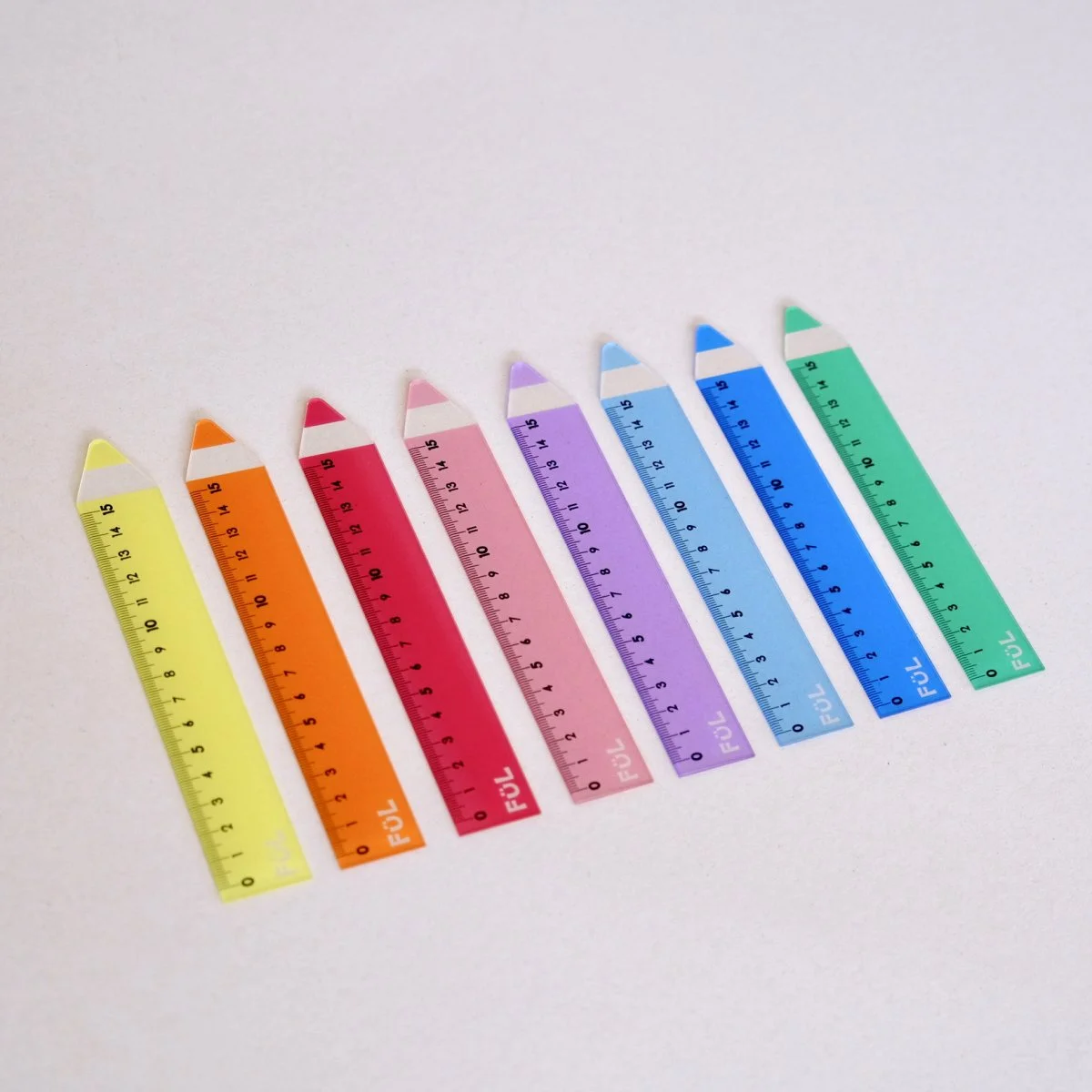 Règles Crayon Translucides 15 cm - Organisation de la maison avec des solutions de rangement Ce système de rangement ultra organisé dans votre placard vous épuise sans  que vous le sachiez : comment l'assouplir