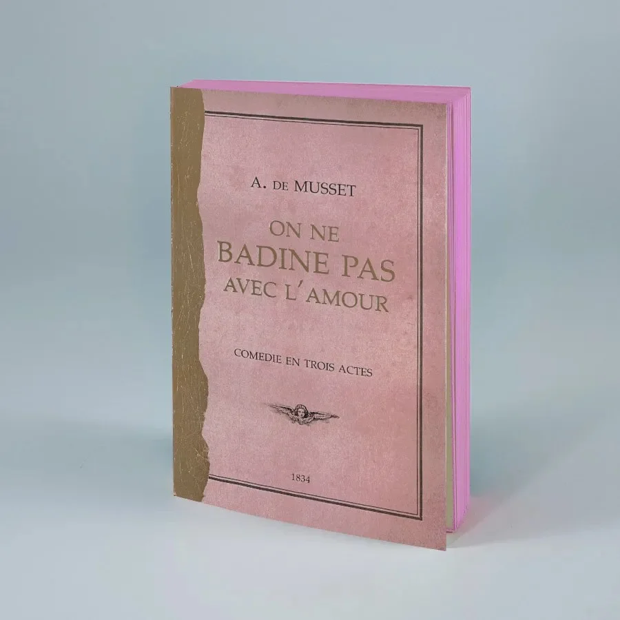 Carnet Livre Gold XS – On Ne Badine Pas Avec l’Amour - Organisation de la maison avec des solutions de rangement - {'count': 1, 'name': 'chalet'}