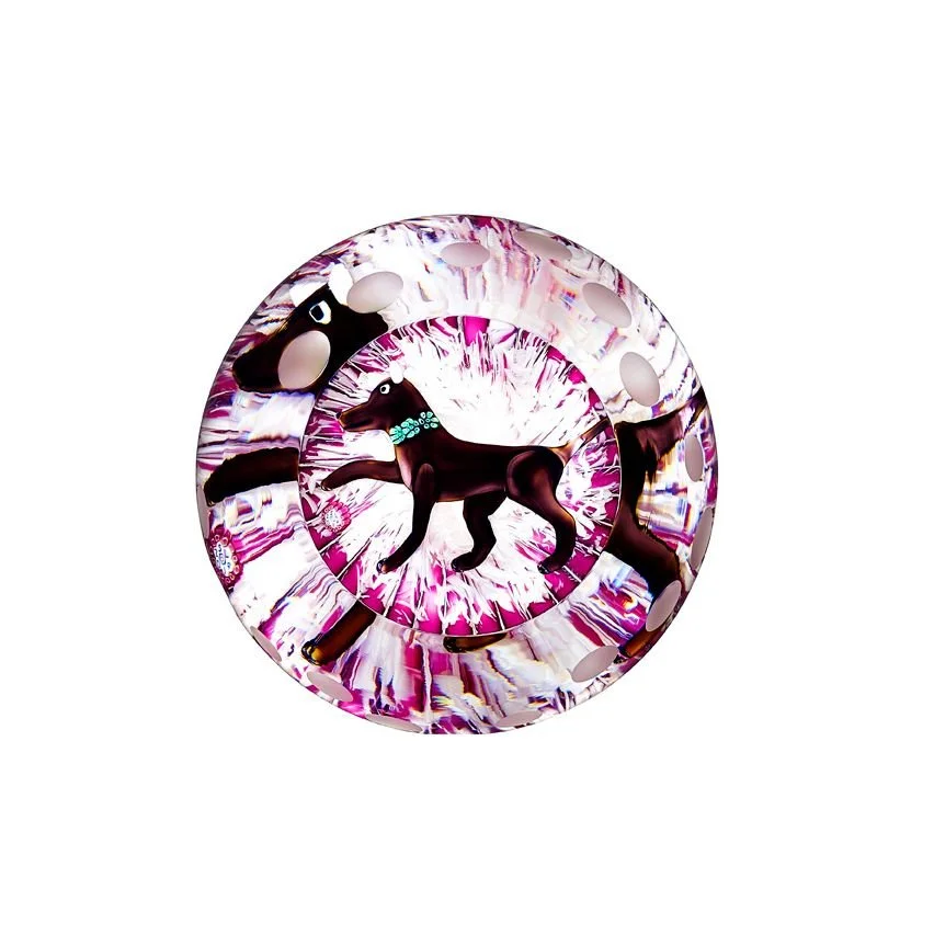 Presse-papier le chien saint-louis - Vins massif Rouges Harmonieux pour Chaque Occasion