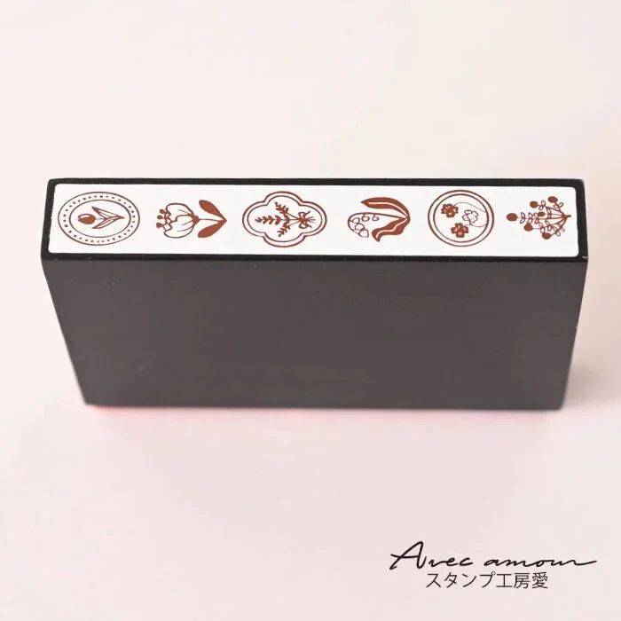 Tampon Fleurettes - Organisation de la maison avec des solutions de rangement C'est deux euros | Comment organiser le rangement de sa maison ?