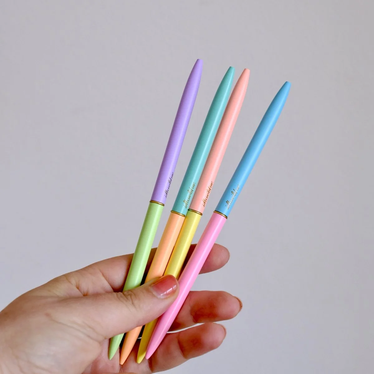Stylo Bille Slim Duo-Tone Neon - Organisation de la maison avec des solutions de rangement - Astuce rangement