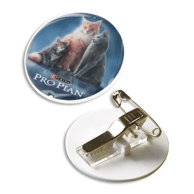 Badge publicitaire plastique DISCOVERY à double système d’attache - Vins Rouges Harmonieux pour Chaque Occasion